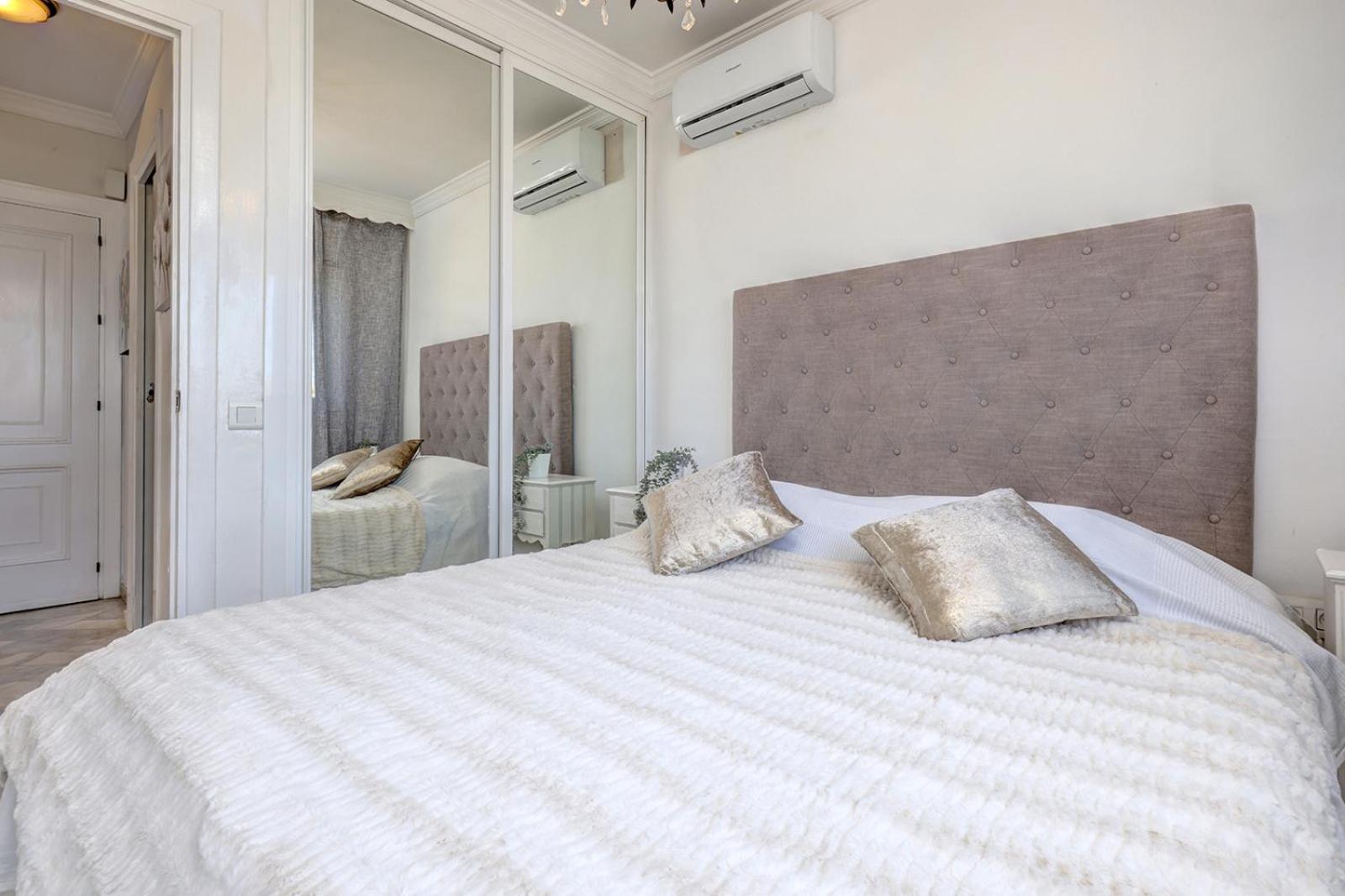 Diana Beachfront Apartament *
