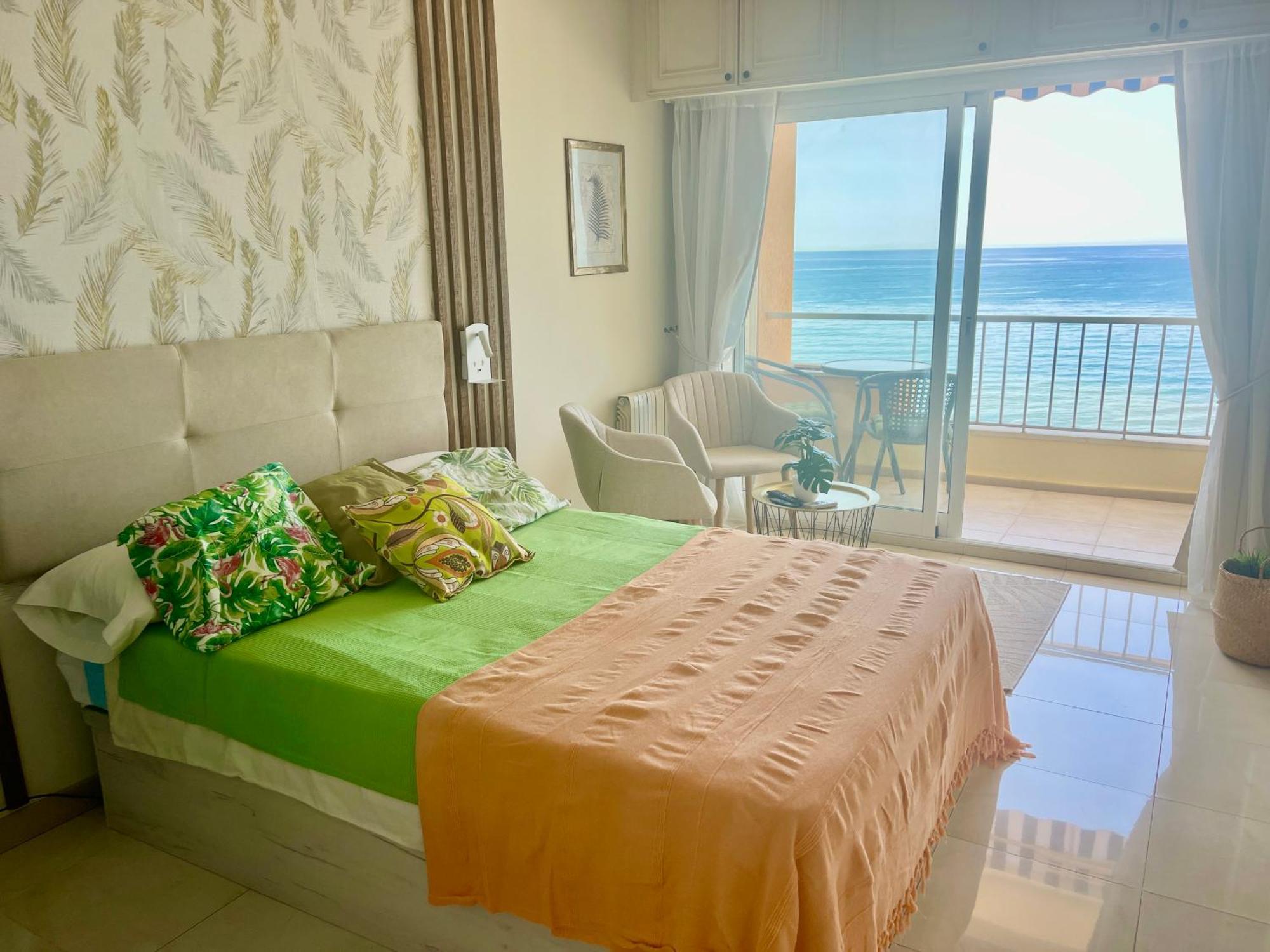 Diana Beachfront Apartament